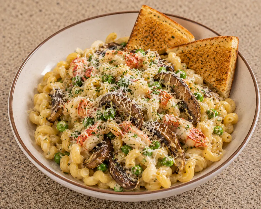 Lobster + English Pea Cavatappi